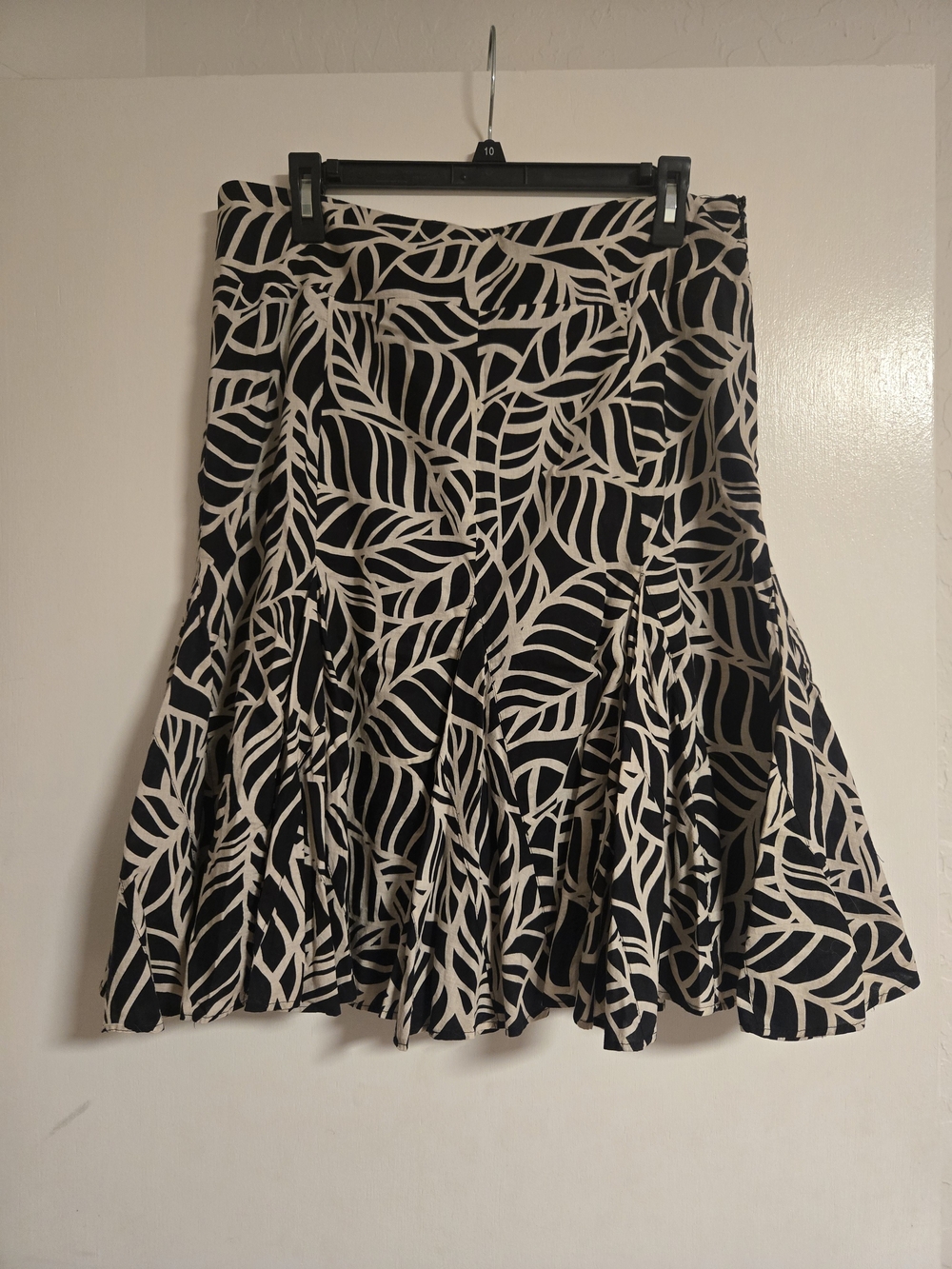 INC International Concepts Black and Cream Leaf-Print A-Line Skirt